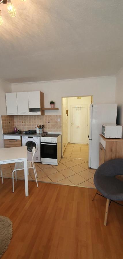 Appartamento RellApartman Siófok Esterno foto